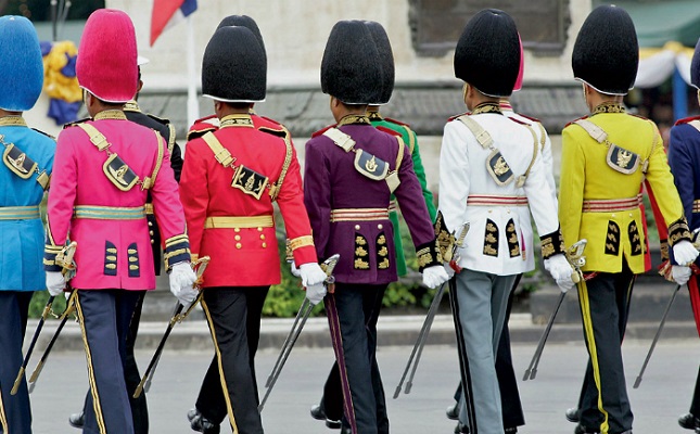 10 kinds of the most unusual military uniforms