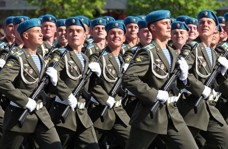 Whose army is stronger: a comparison of Russian and USA armed forces