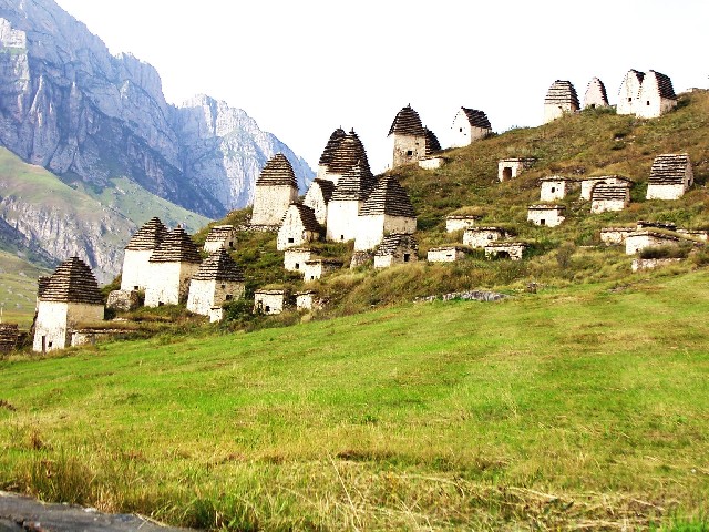 Tsoi-Pede necropolis: spectacular images of the "dead city" in Chechnya