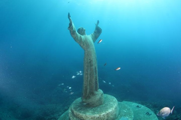 Underwater art: unique attractions