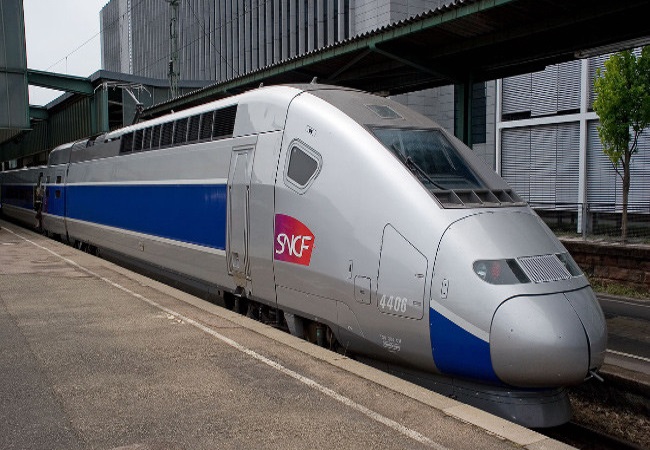 Top 10 fastest trains in the world