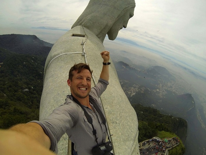 Extreme Selfies: 25 frames, for the sake of which costed a life