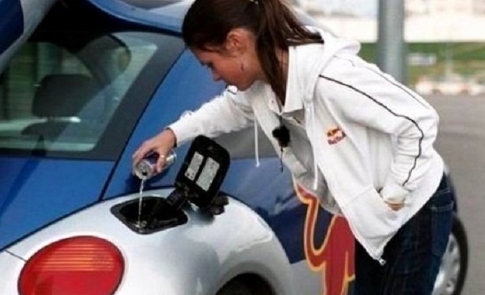 Driving woman, 25 FUNNY PHOTOS