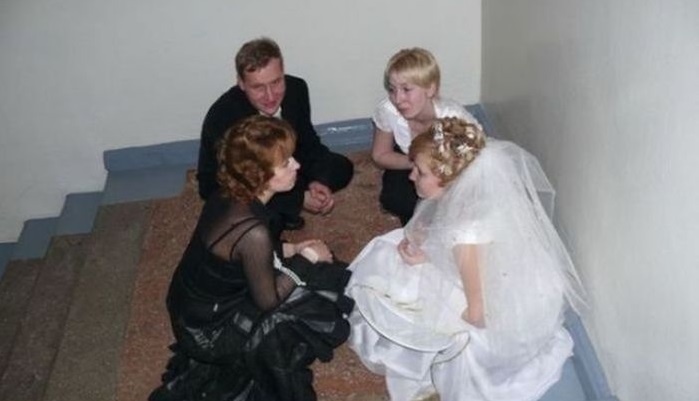 20 funny and unusual wedding photos