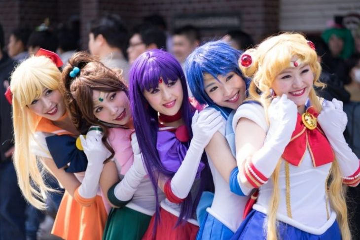 Japan is a Land of Rising Sun and Weird Girls
