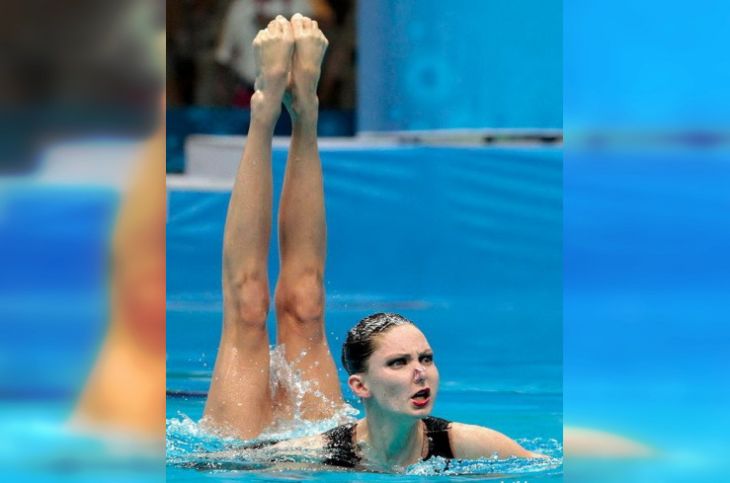 Sync and Swim: A Splash of Hilarity in Synchronized Swimming Snaps