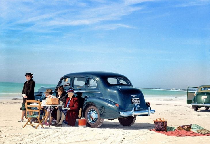 Beachside Nostalgia: Captivating Retro Beach Photos