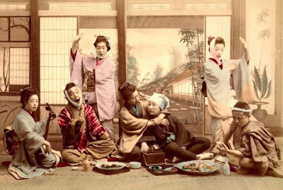 Through the Lens of Geisha: Candid Portraits of Japan's Tradition